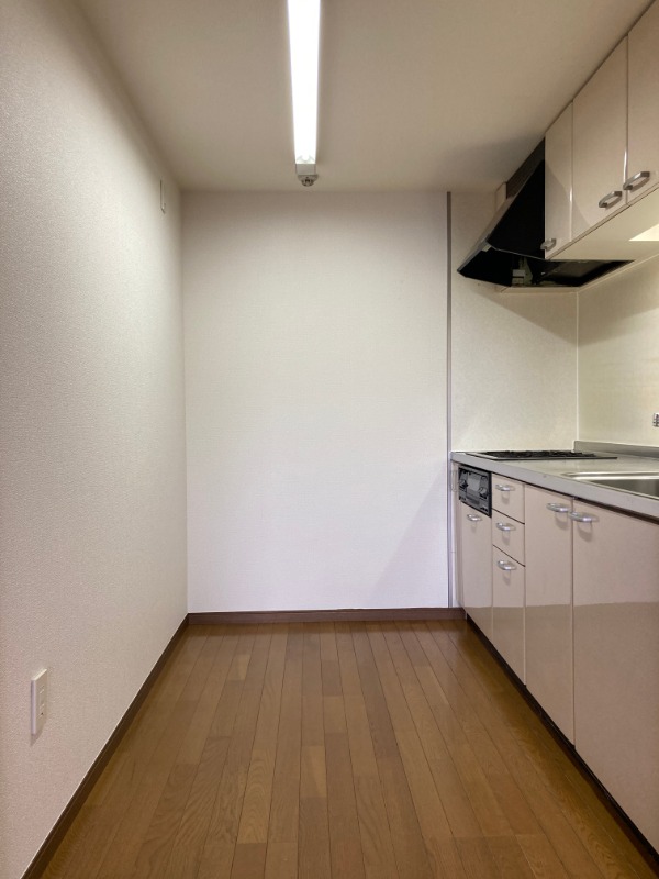 キッチン　※写真は４階のお部屋で参考になります