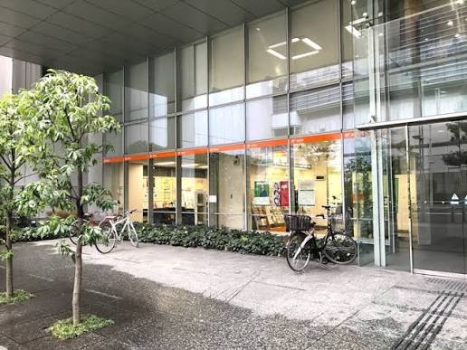 郵便局　港港南郵便局（郵便局）まで659m