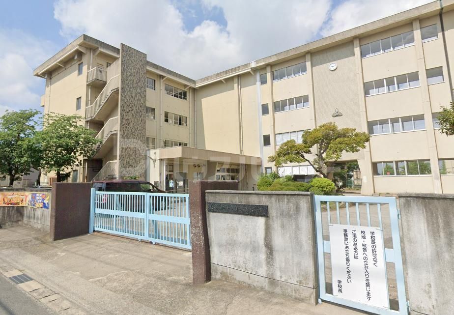 小学校　松戸市立古ケ崎小学校（小学校）まで710m