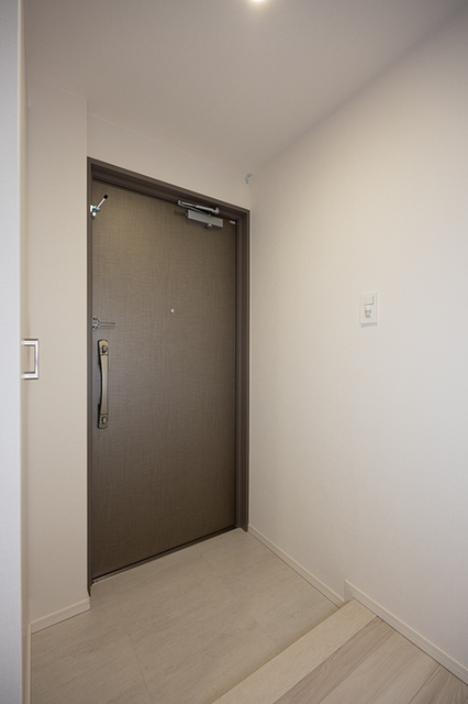 玄関　※写真は同タイプ住戸です。