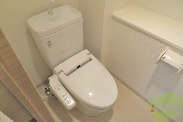 トイレ　温水便座で一年中快適に使用できそうですね。