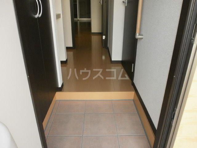 エスポワール三山 A棟の玄関写真