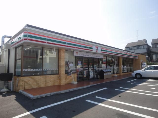 コンビニ　セブンイレブン（コンビニ）まで364m