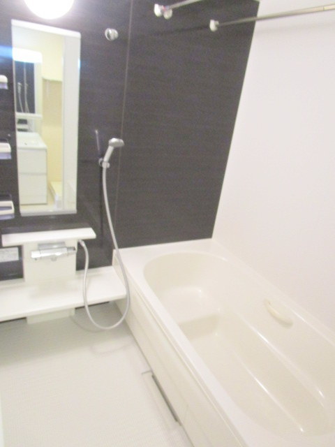 バス・シャワールーム　★１坪バス：ゆったりとくつろげます★