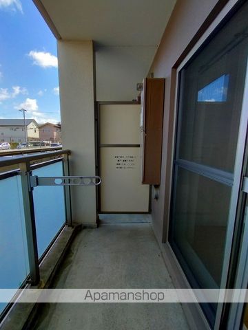 北大阪急行 緑地公園駅 徒歩7分 4階建 築16年の内装写真