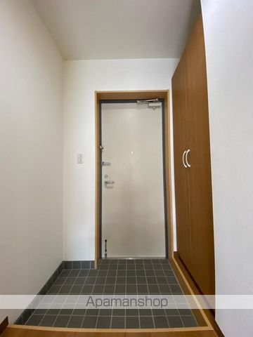 高松琴平電鉄琴平線 三条駅 徒歩17分 3階建 築15年の玄関写真