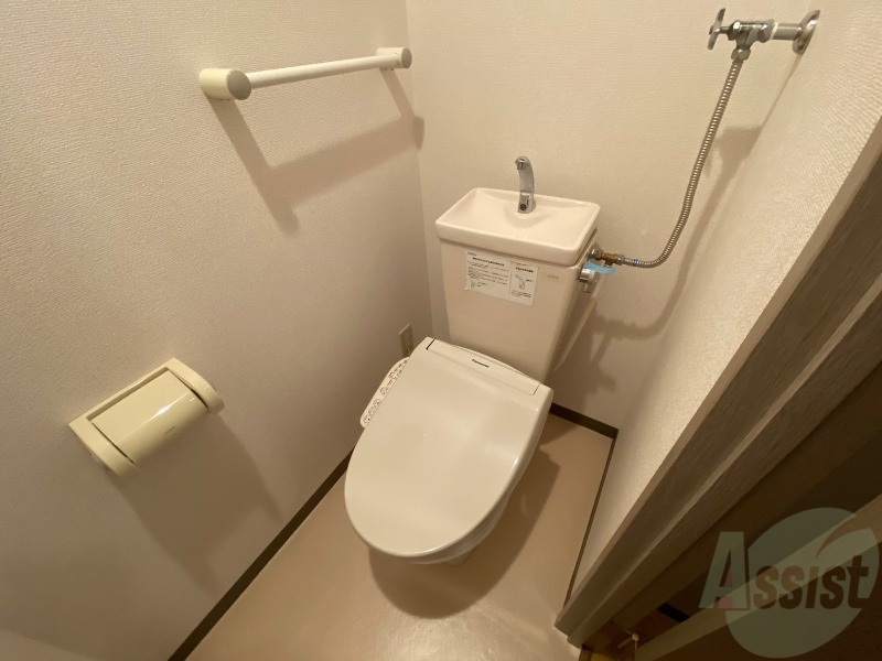 トイレ　トイレです。ウォシュレット付を探している方、おすすめです。