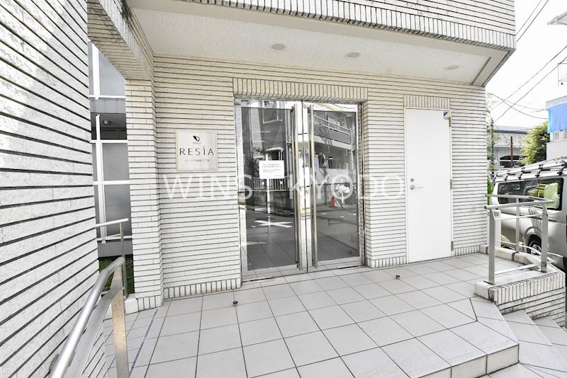 小田急線 経堂駅 徒歩5分 3階建 築16年の外観写真