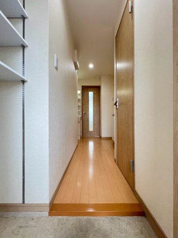三記マンションIIIの玄関写真