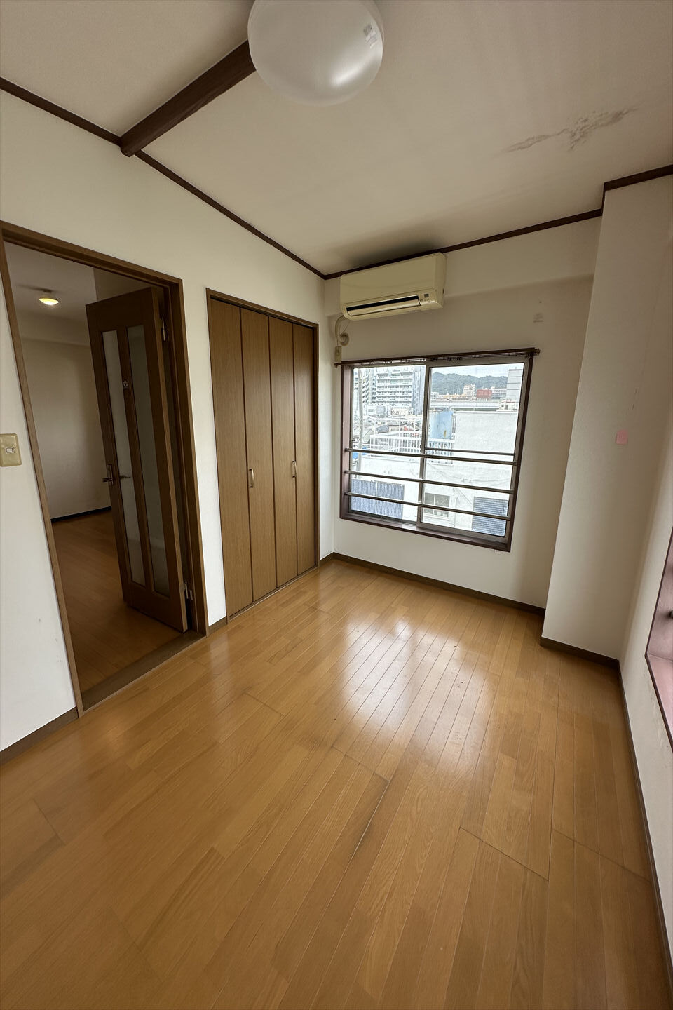 二葉マンションの居間写真