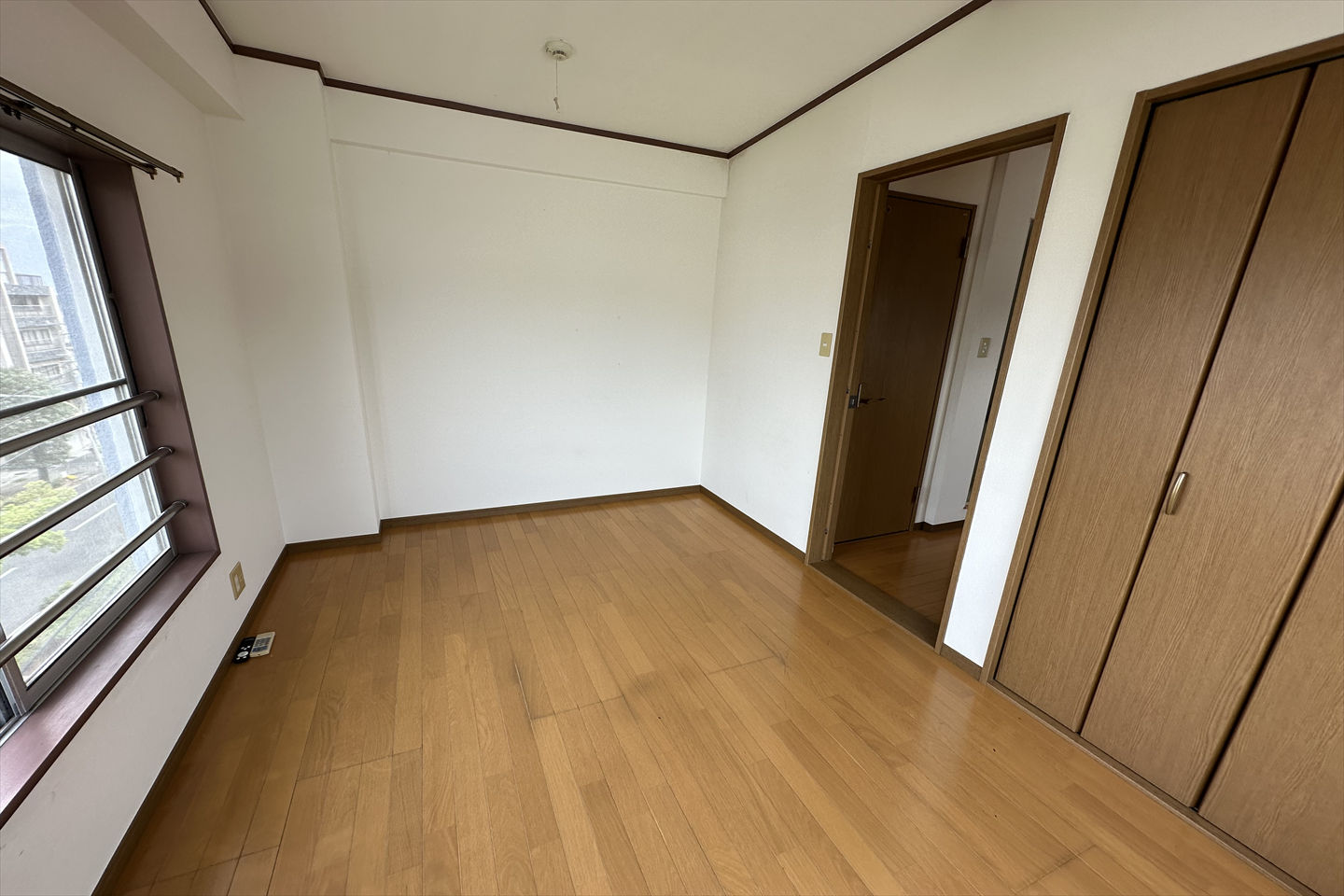 二葉マンションの居間写真
