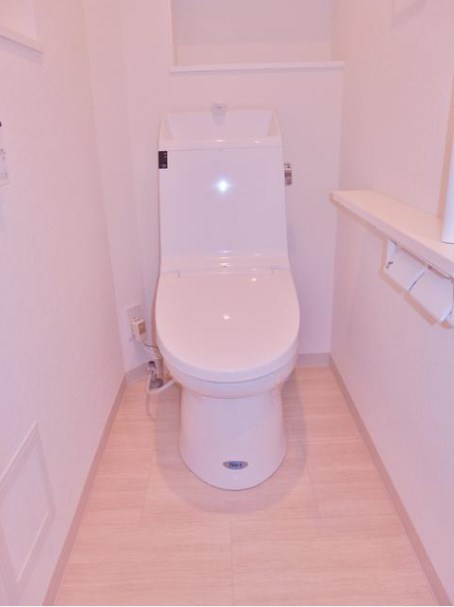 ＪＲ山手線 鶯谷駅 徒歩7分 12階建 築12年のトイレ写真