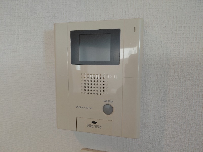 セキュリティ　モニター付きインターホンで来客確認も安心です！