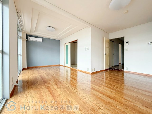 地下鉄鶴舞線 塩釜口駅 徒歩27分 3階建 築33年の居間写真