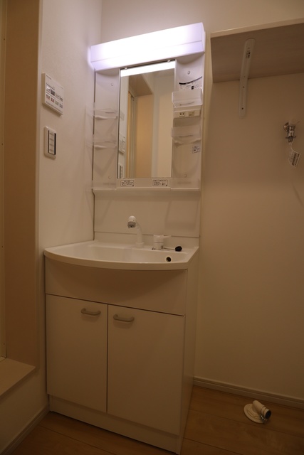 洗面設備　（同建物別部屋参考写真）