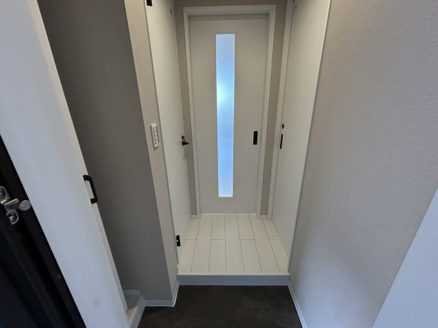 St.Residence南津の辺の玄関写真