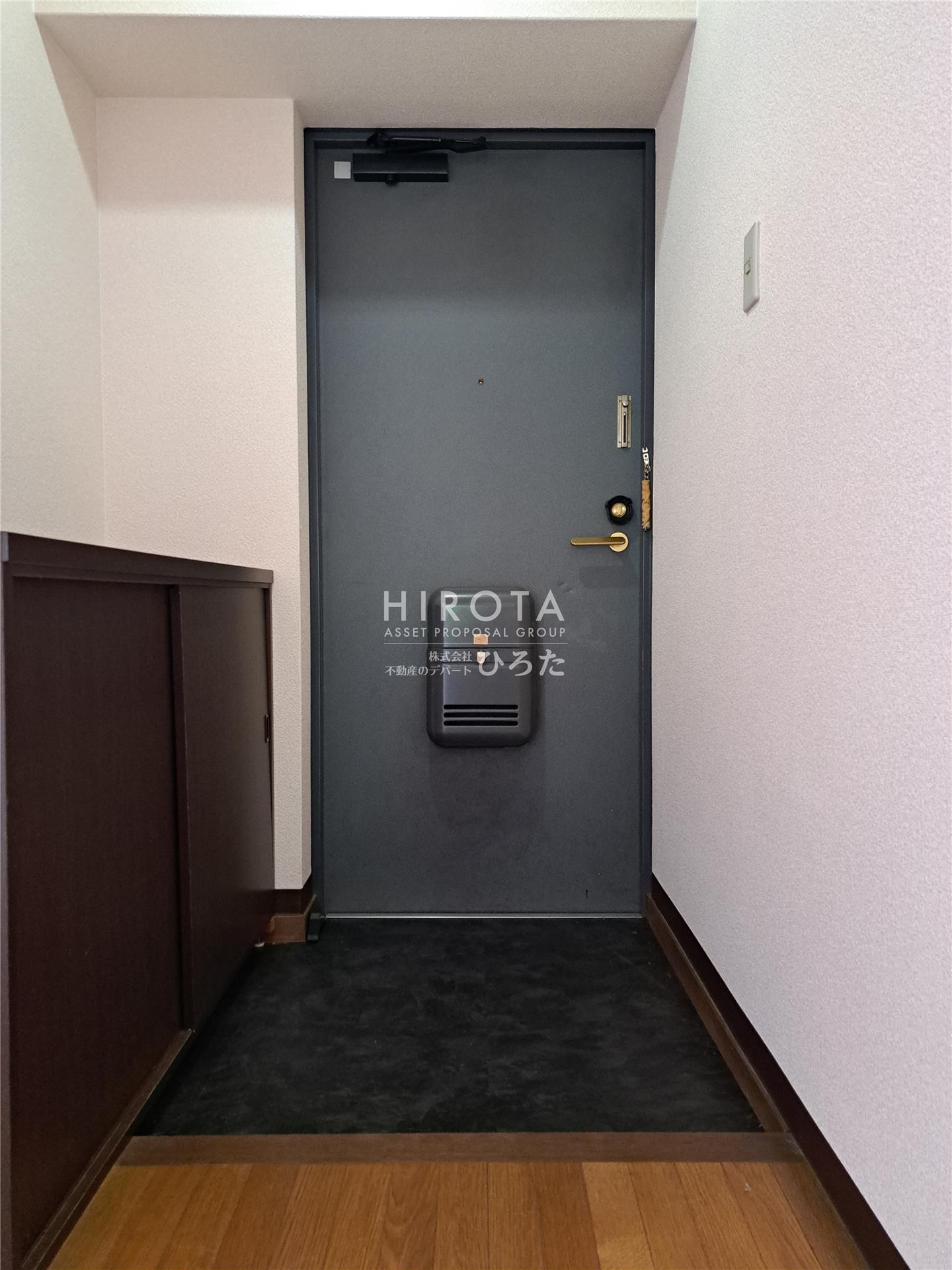 シャトレ上本町の玄関写真