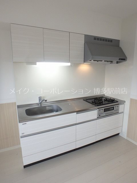 ＪＲ鹿児島本線 吉塚駅 徒歩12分 10階建 築13年のキッチン写真