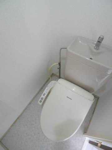 地下鉄桜通線 車道駅 徒歩5分 7階建 築28年のトイレ写真