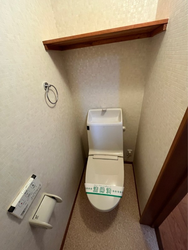 トイレ　※他部屋参考写真
