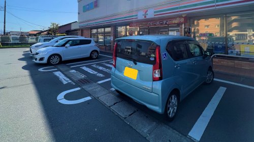 コンビニ　セブンイレブン 長泉納米里店（コンビニ）まで422m