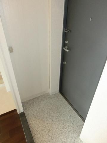 玄関　下駄箱付き玄関です