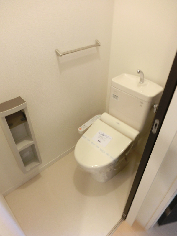 トイレ　※同物件参考写真