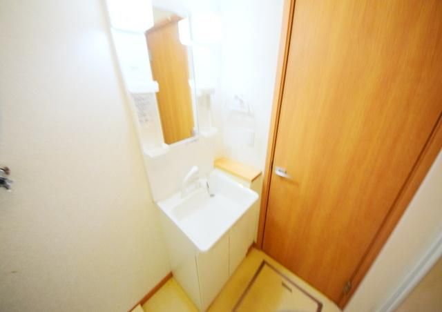 ブルーライン 上永谷駅 徒歩10分 2階建 築13年の内装写真