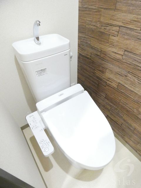 地下鉄谷町線 喜連瓜破駅 徒歩8分 3階建 築10年のトイレ写真