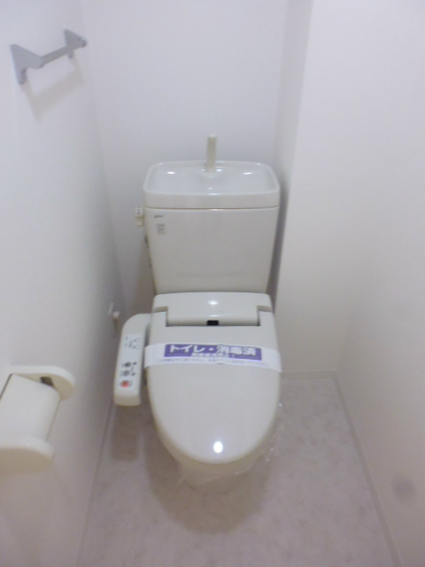 ＪＲ京浜東北線 川崎駅 徒歩8分 14階建 築21年のトイレ写真