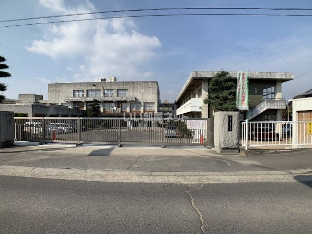 ファミール三木 Bの周辺写真