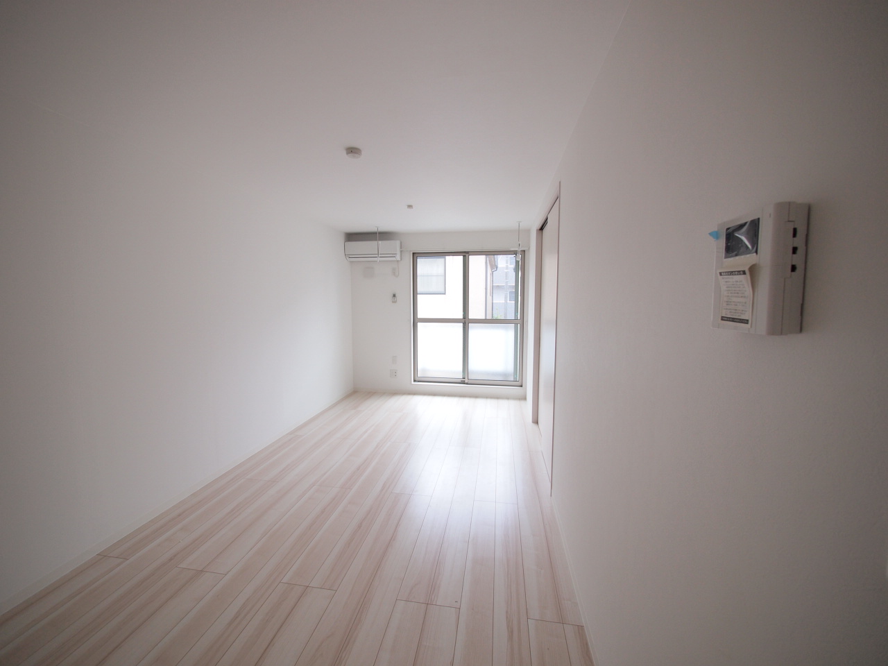 BLESTON COURTの居間写真