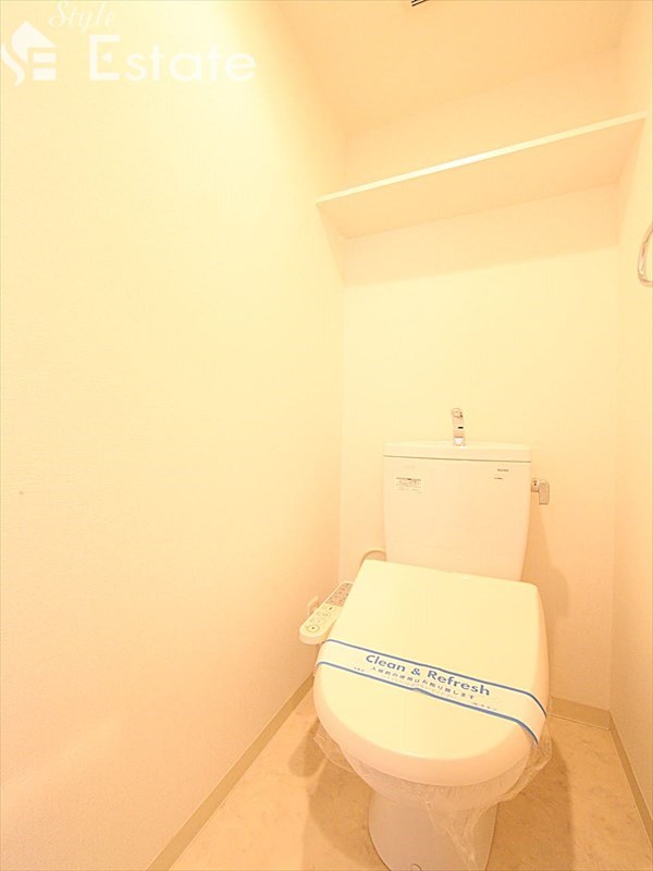 地下鉄東山線 新栄町駅 徒歩7分 13階建 築18年のトイレ写真