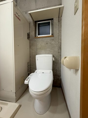 南海泉北線 深井駅 徒歩5分 5階建 築19年のトイレ写真