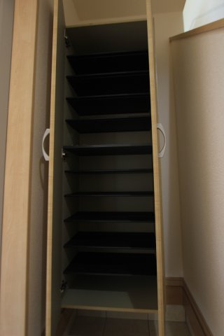 収納　現況と相違する場合は現況を優先します。
