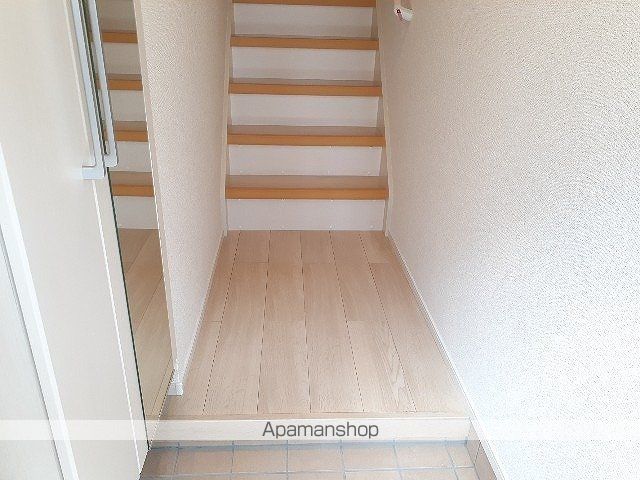 カーサソラーレIIIの玄関写真