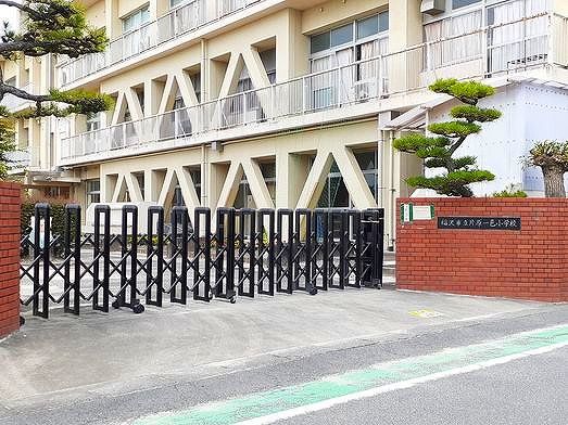小学校　稲沢市立　片原一色小学校（小学校）まで1100m