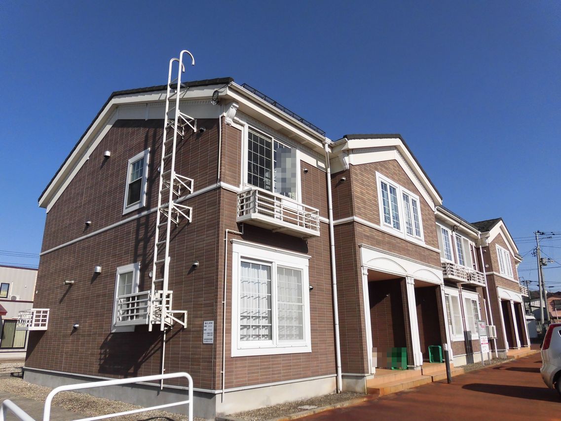 湯沢市清水町 駅徒歩3分 2階建