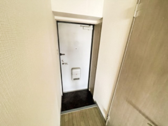 玄関　※別部屋の写真です