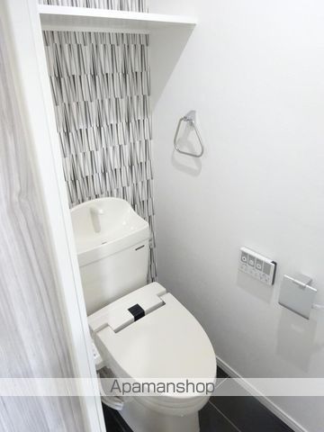地下鉄千日前線 北巽駅 徒歩10分 12階建 築8年のトイレ写真