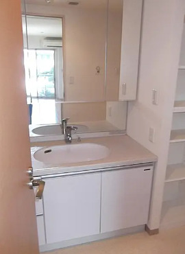 洗面設備　別部屋の画像を使用しております。