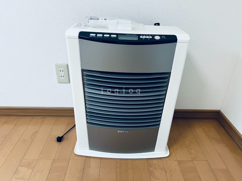 その他設備　冬はあったか石油ストーブです。