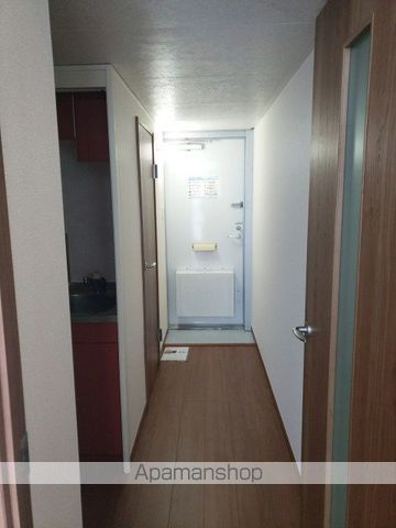 レオパレス彩の玄関写真
