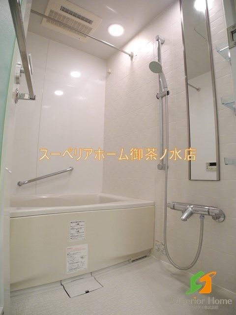 バス・シャワールーム