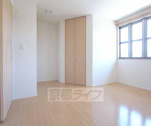 居室・リビング　広々とした部屋です。