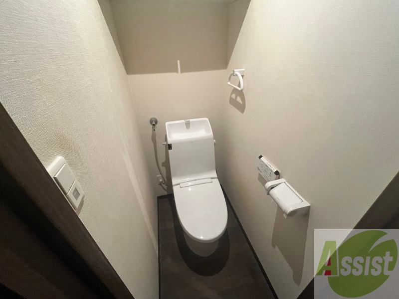 トイレ　トイレです。ウォシュレット付を探している方、おすすめです。