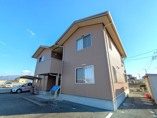 建物外観　☆全室角部屋！　２階建て　軽量鉄骨造のアパート☆