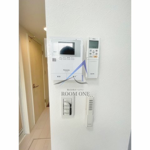 セキュリティ　モニター付きインターホンです。