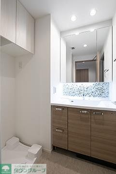 洗面設備　※写真は同タイプ住戸です。