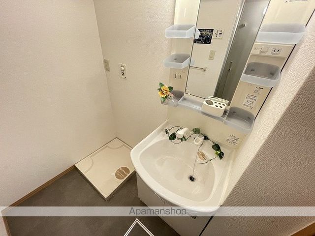 ウィン オカダヤの内装写真